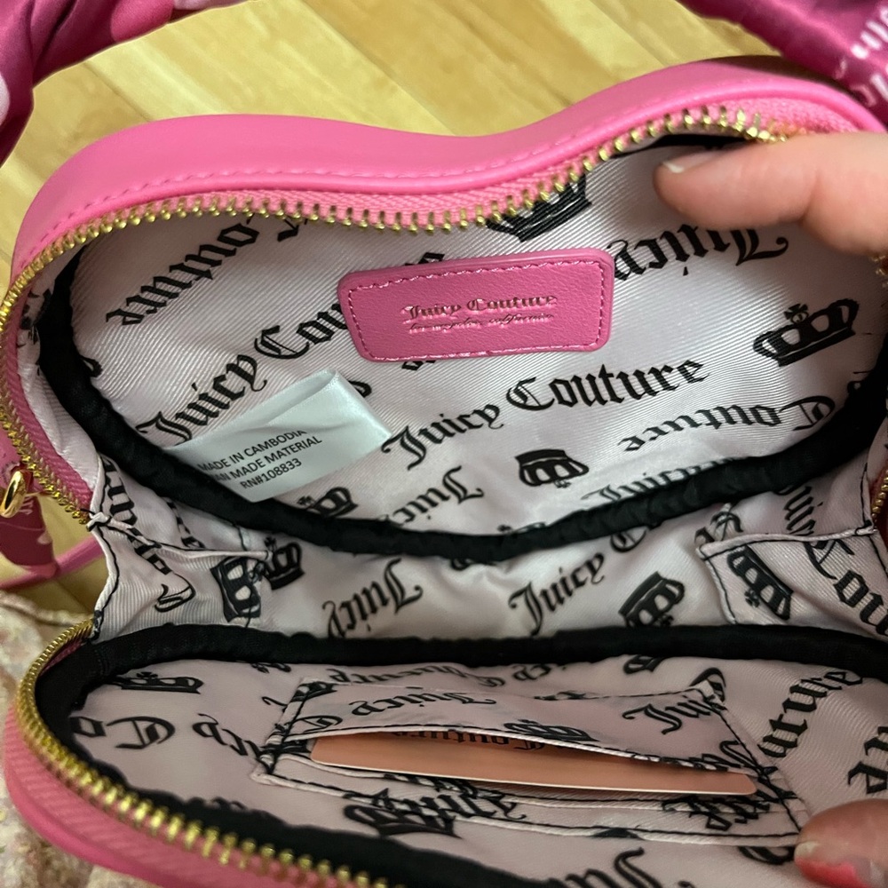 Juicy Couture Pink Quilted Heart Bag NWOT - Picture 7 of 10